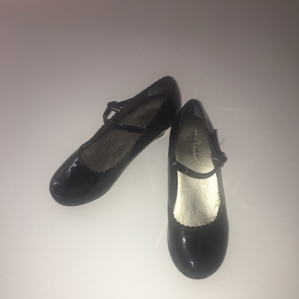 Cute Kid Patent Leather Shoes!