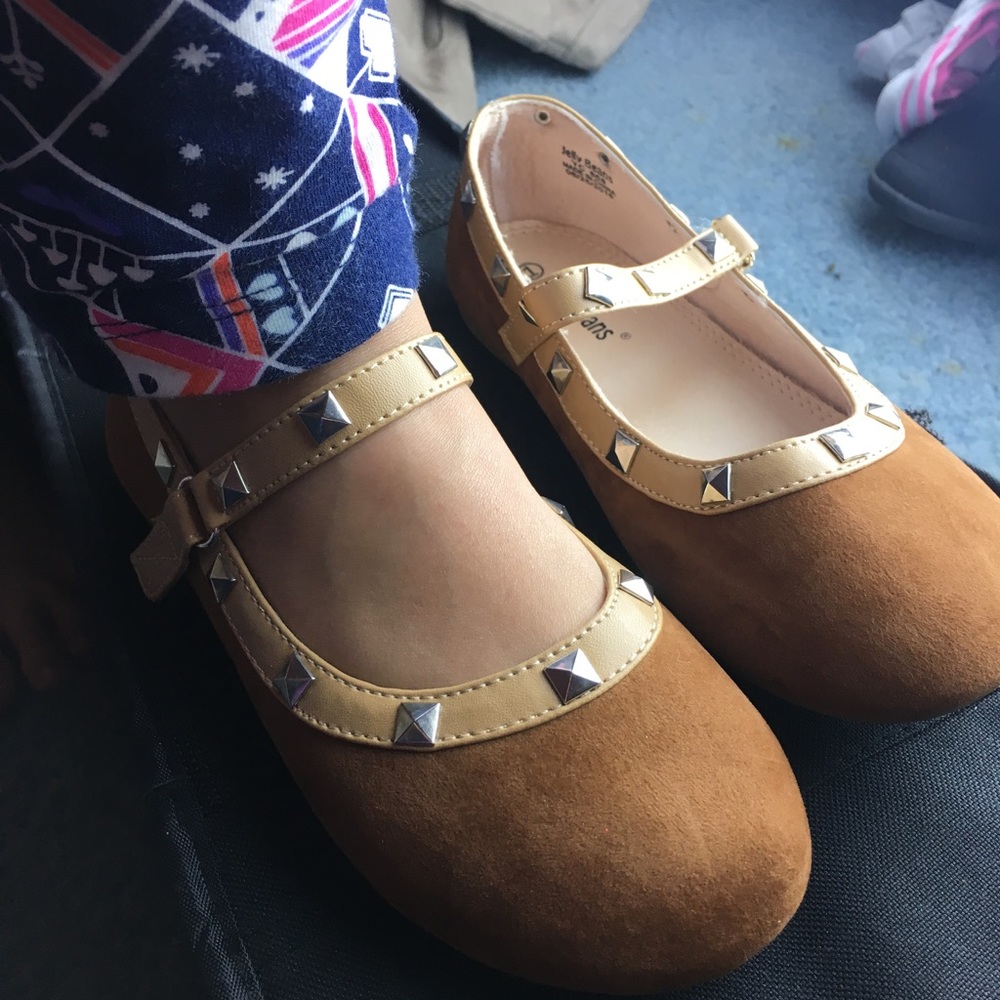 Brown Studded Flats Girls Shoes SZ 1