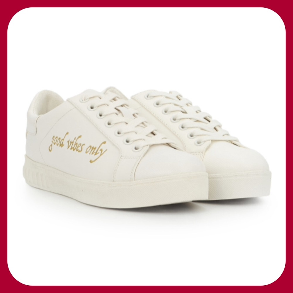 Cyrus Low Top Sneakers