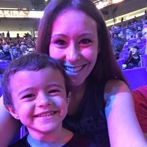 Meet your Posher, Ashley