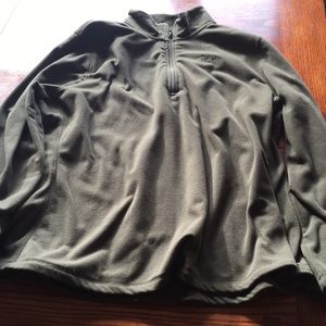 Long sleeved fleece Gap pullover