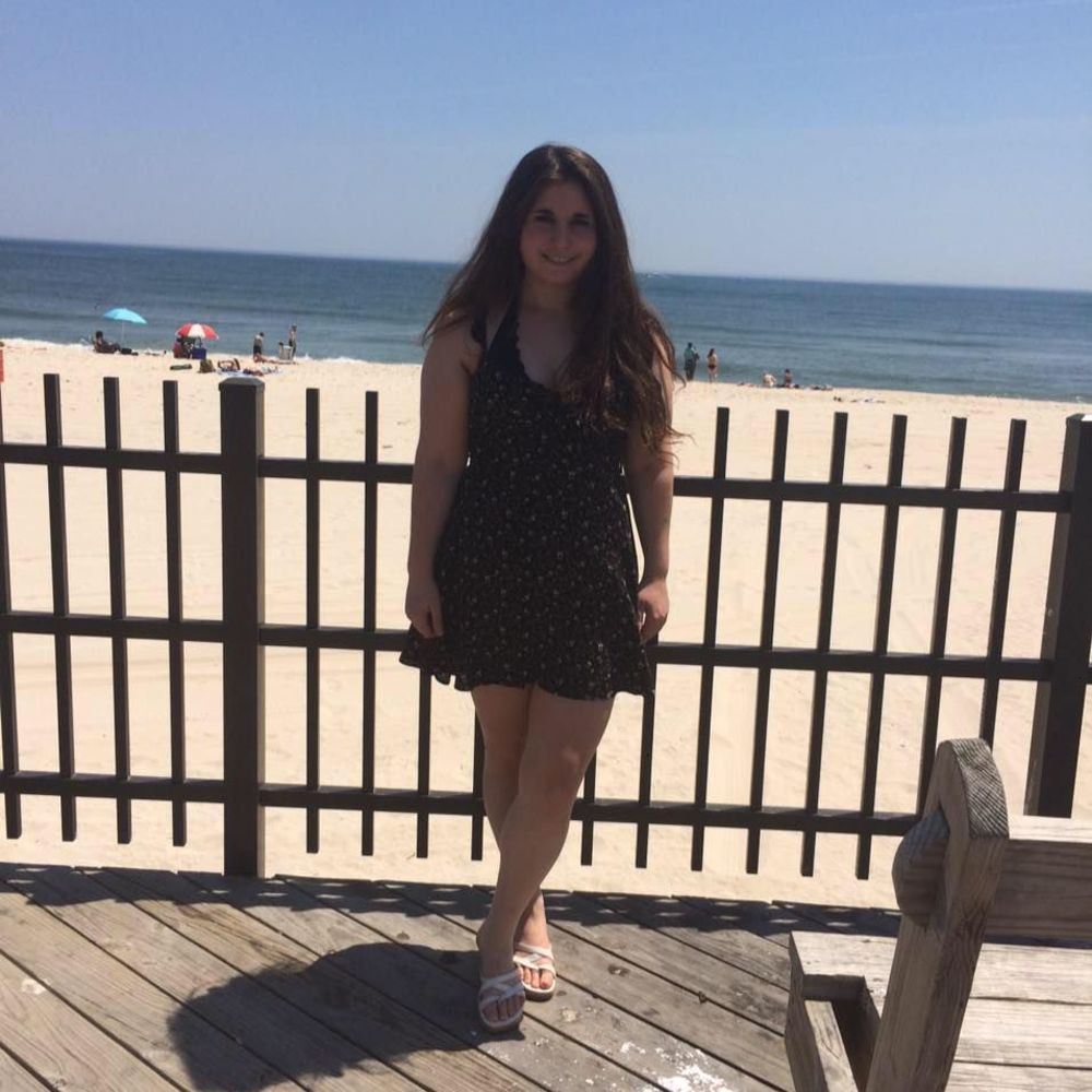 Meet your Posher, Monica