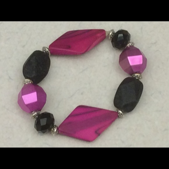 Pink/black bracelet - Picture 2 of 3