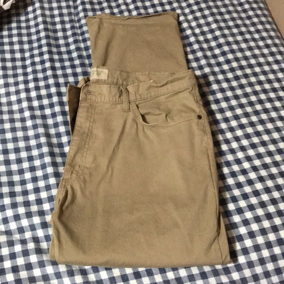 Wrangler jeans. Khaki color. - Picture 2 of 3