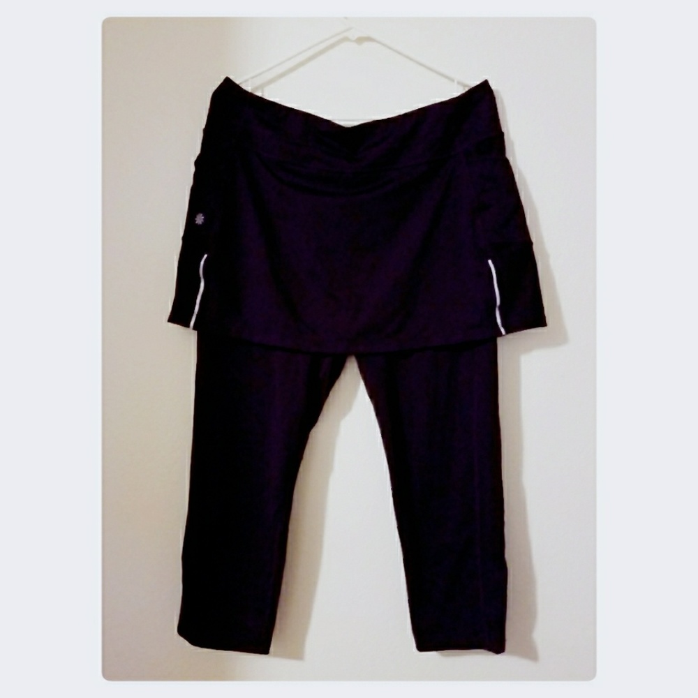 Athleta crop skirt leggings super cute! XLT