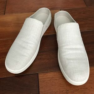 VINCE SLIP SNEAKERS