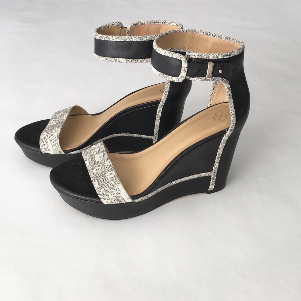 Ann Taylor Maise Wedge, Size 10M