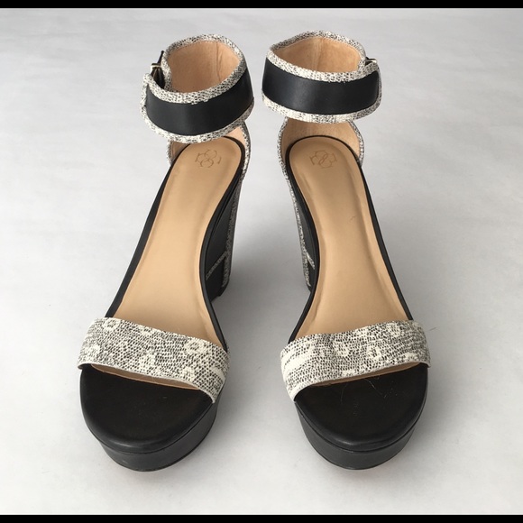 Ann Taylor Maise Wedge, Size 10M - Picture 4 of 6