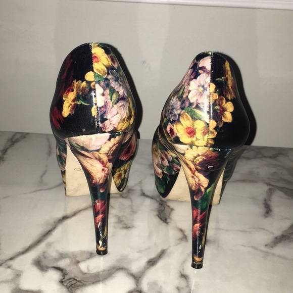Aldo Flower Platform Heels Reduced Shipping! 💕 - Picture 3 of 3