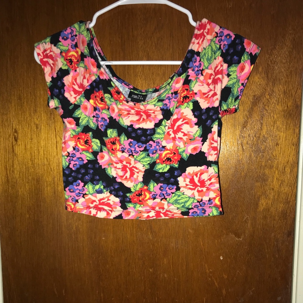 Crop top