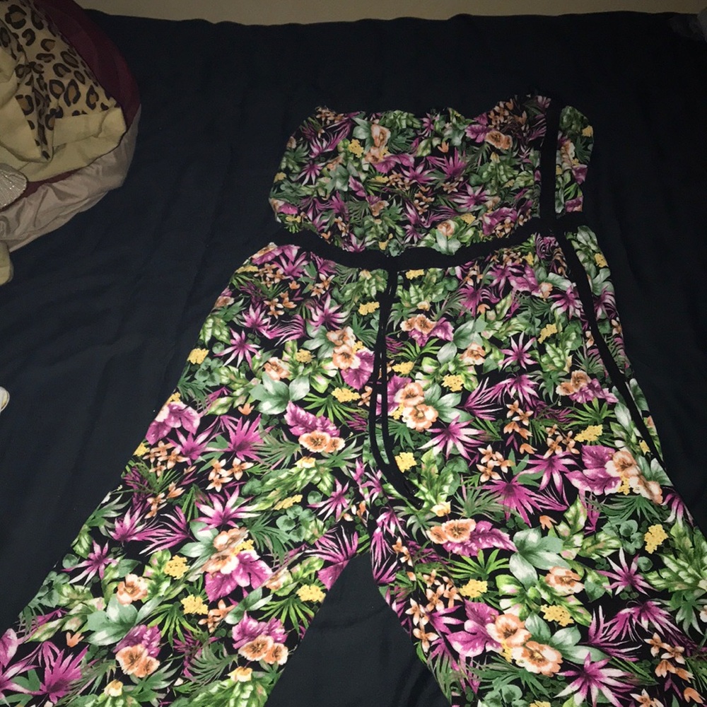 Floral panstsuit
