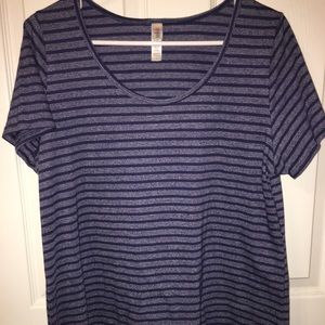 LuLaRoe classic t size large