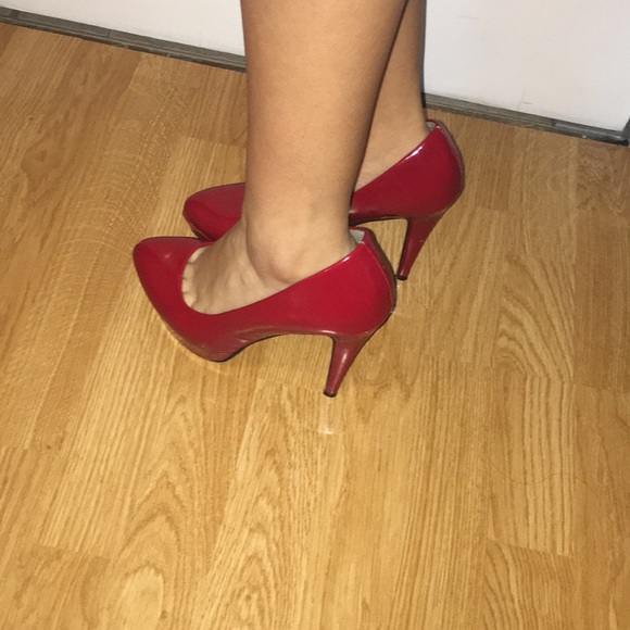 Madden Girl Red Pumps Reduced Shipping! - Picture 4 of 5