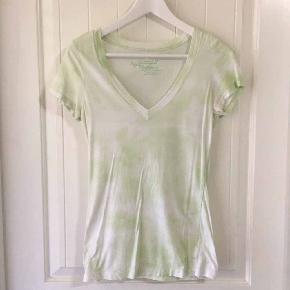 Green & White Tye-dye V-Neck
