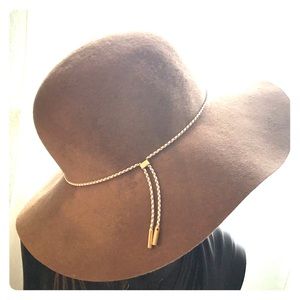 Authentic Eugenia Kim floppy hat Anthropologie NWT