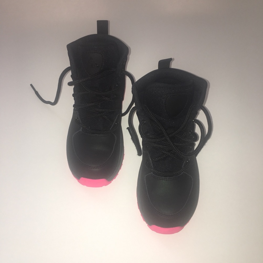 Girl's pink and black Nike ACG boots in size 1.5