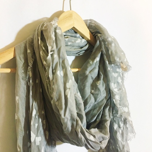 NWOT grey and white polka dot heart scarf - Picture 2 of 2
