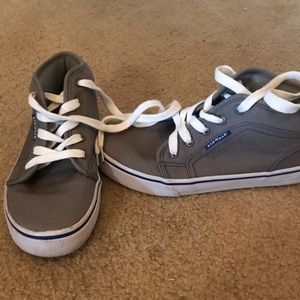 Airwalk grey sneakers!