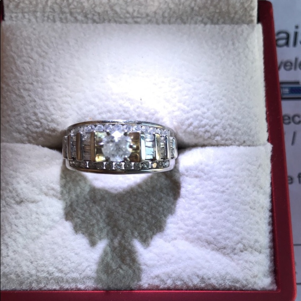 Women’s engagement ring size 7