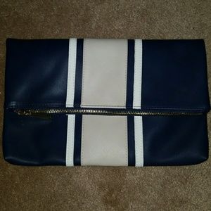 NWOT Clutch