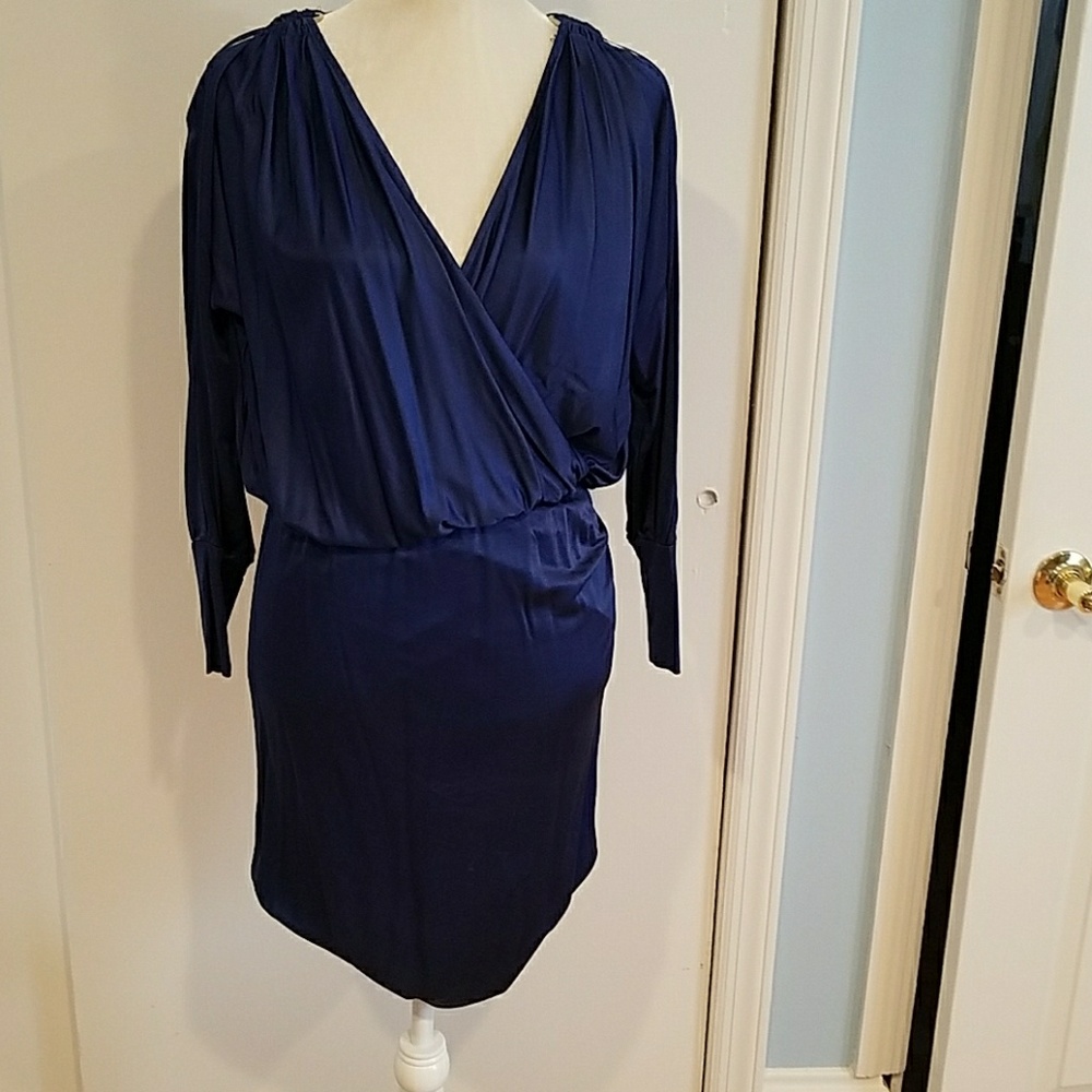 Dress for work with nice shoulders metals