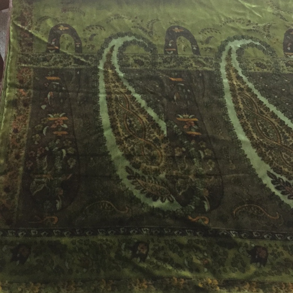 Velvet scarf