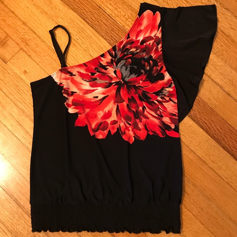 Women's asymmetrical shirt
