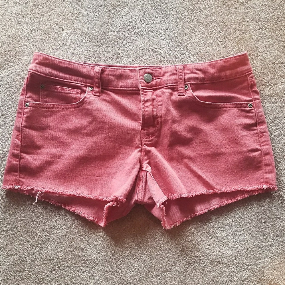 LIKE NEW Gap 1969 Summer Cutoffs