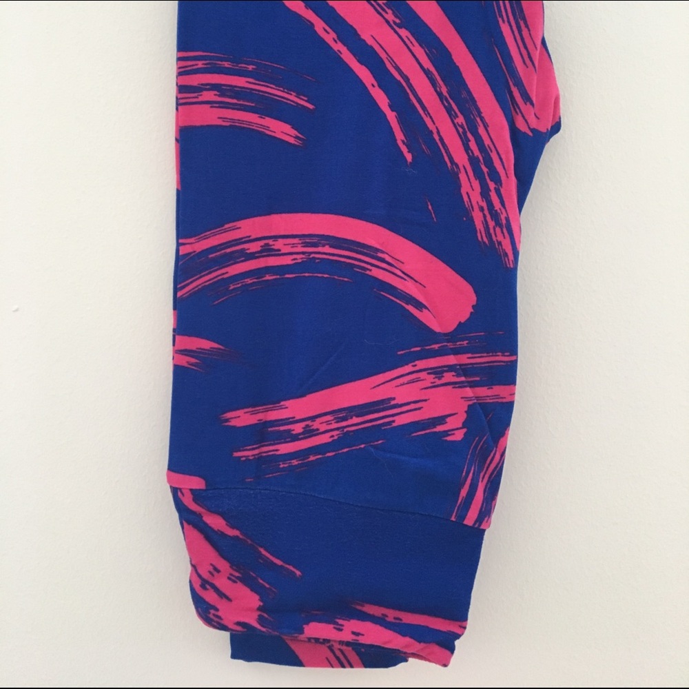 LuLaRoe OS patterned leggings. Never worn.