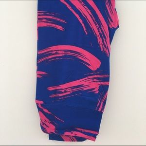 LuLaRoe OS patterned leggings. Never worn.