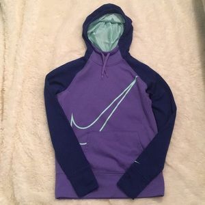 Women's Nike hoodie- M