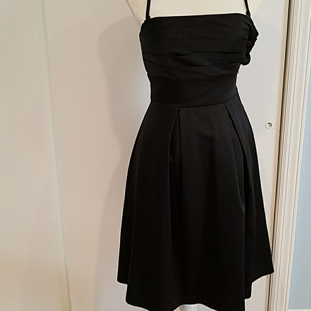 Dress with out shoulders