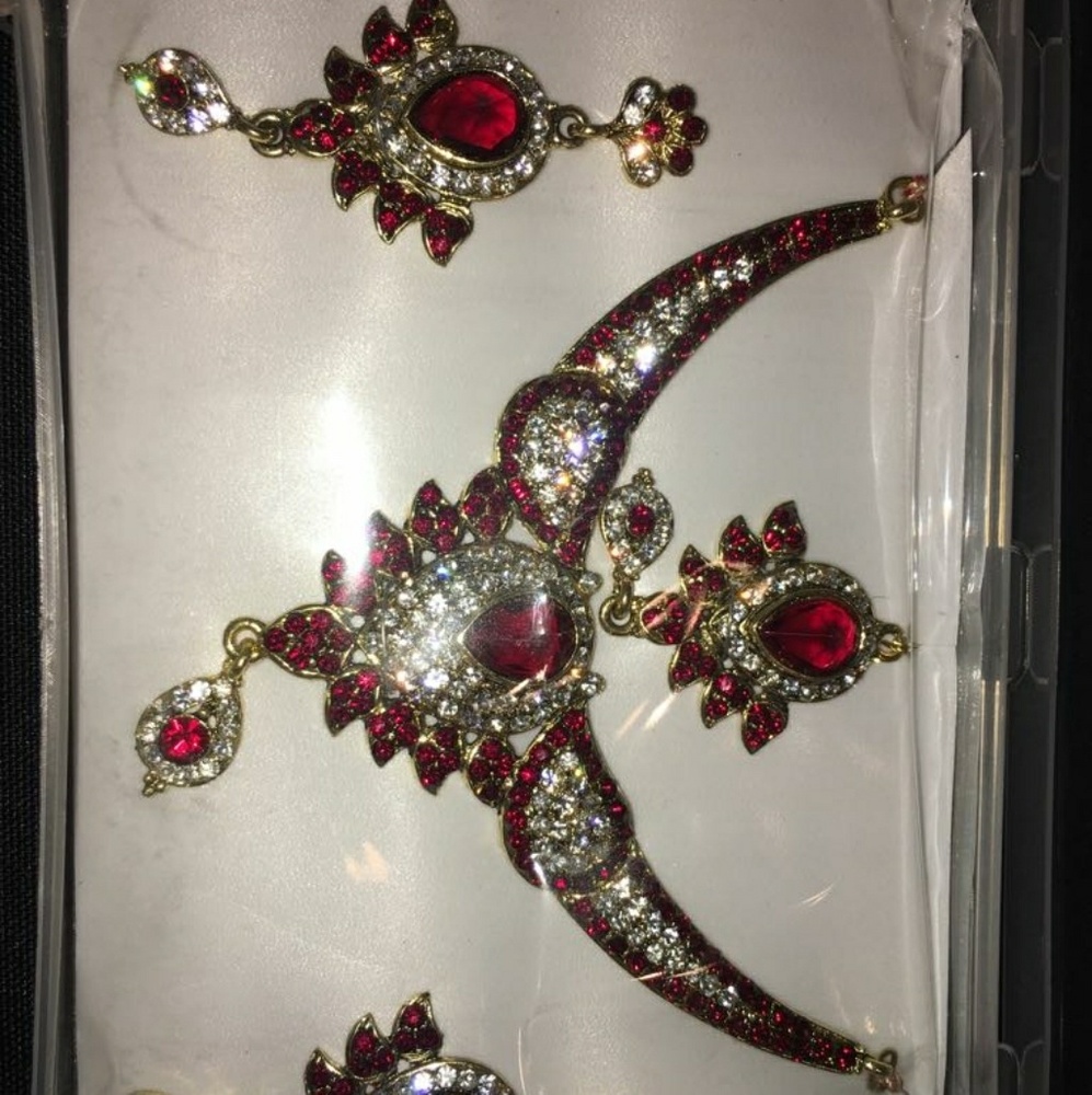 Indian jewelry set