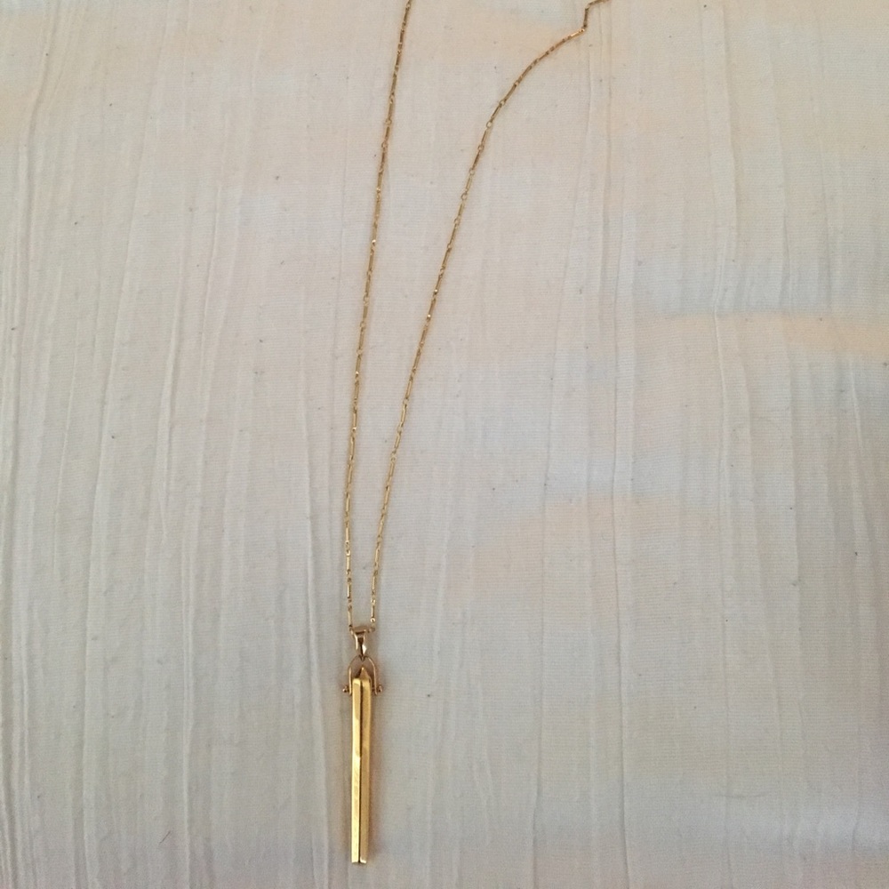 Stella & Dot rebel pendant in gold
