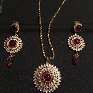 Necklace and earrings set