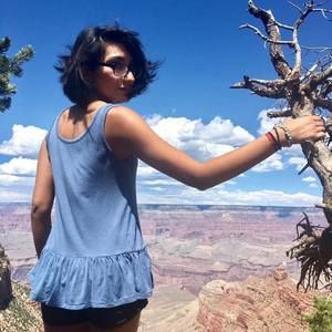 Meet your Posher, Eva