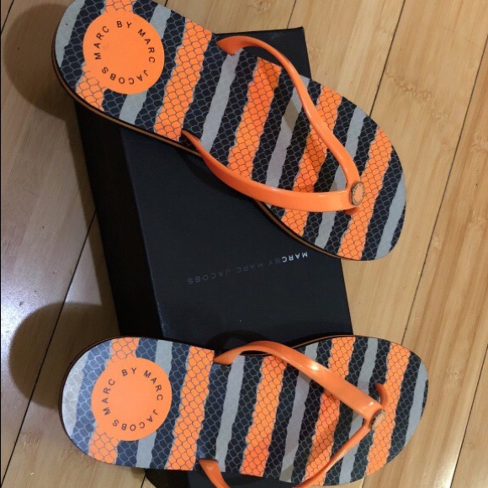 Marc Jacob flip flops