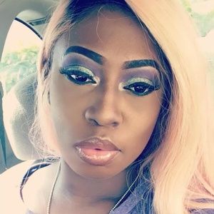 Meet your Posher, Anisha