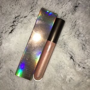 Becca Liquid Crystal Topper
