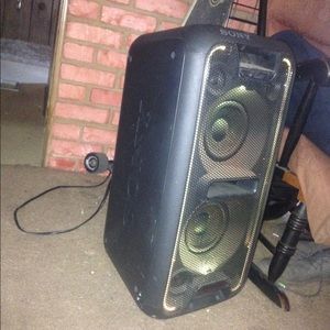 Sony Bluetooth speaker