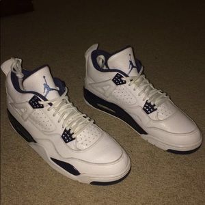 Jordan 4 Columbias