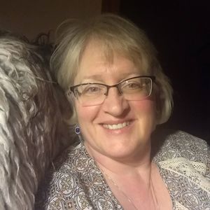 Meet your Posher, Debbie