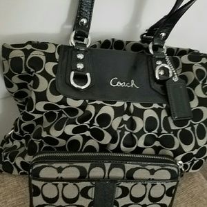 Coach purse and matching wallet