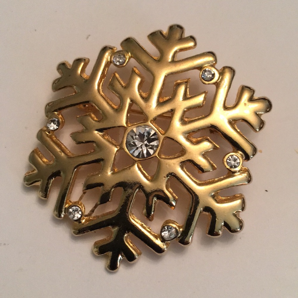 Christmas pin