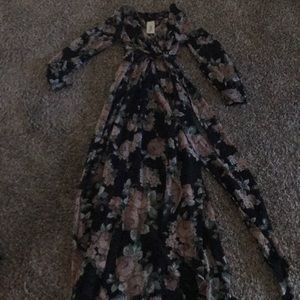 Forever 21 maxi dress. Never worn!