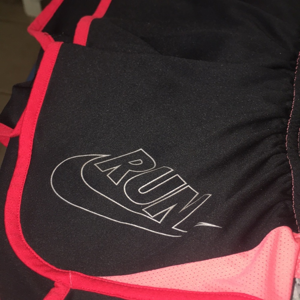 NIKE RUNNING SHORTS - Picture 2 of 6