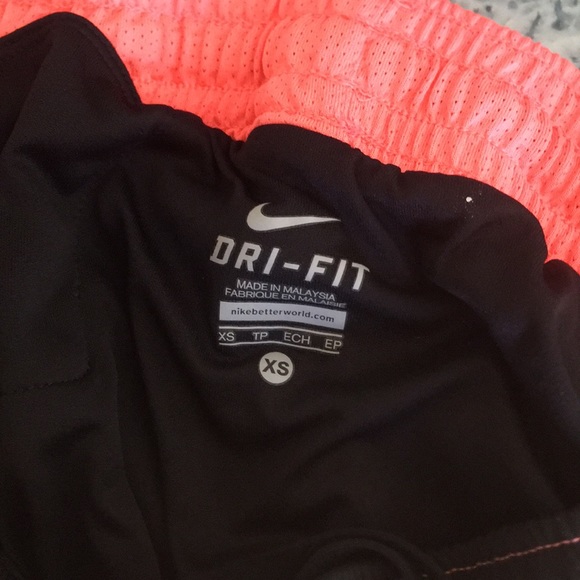 NIKE RUNNING SHORTS - Picture 6 of 6