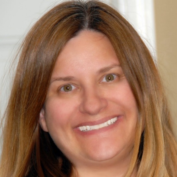 Meet your Posher, Lisa - Picture 1 of 1