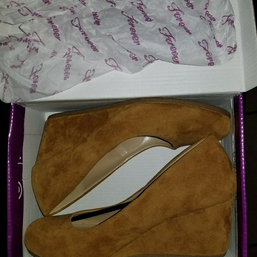 Mustard beige work wedges