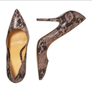 Joe Fresh Snake Skin Pumps 🔥